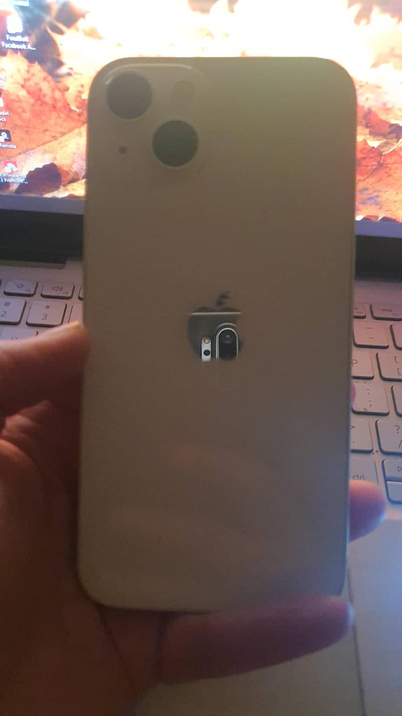 Apple iPhone 13 7