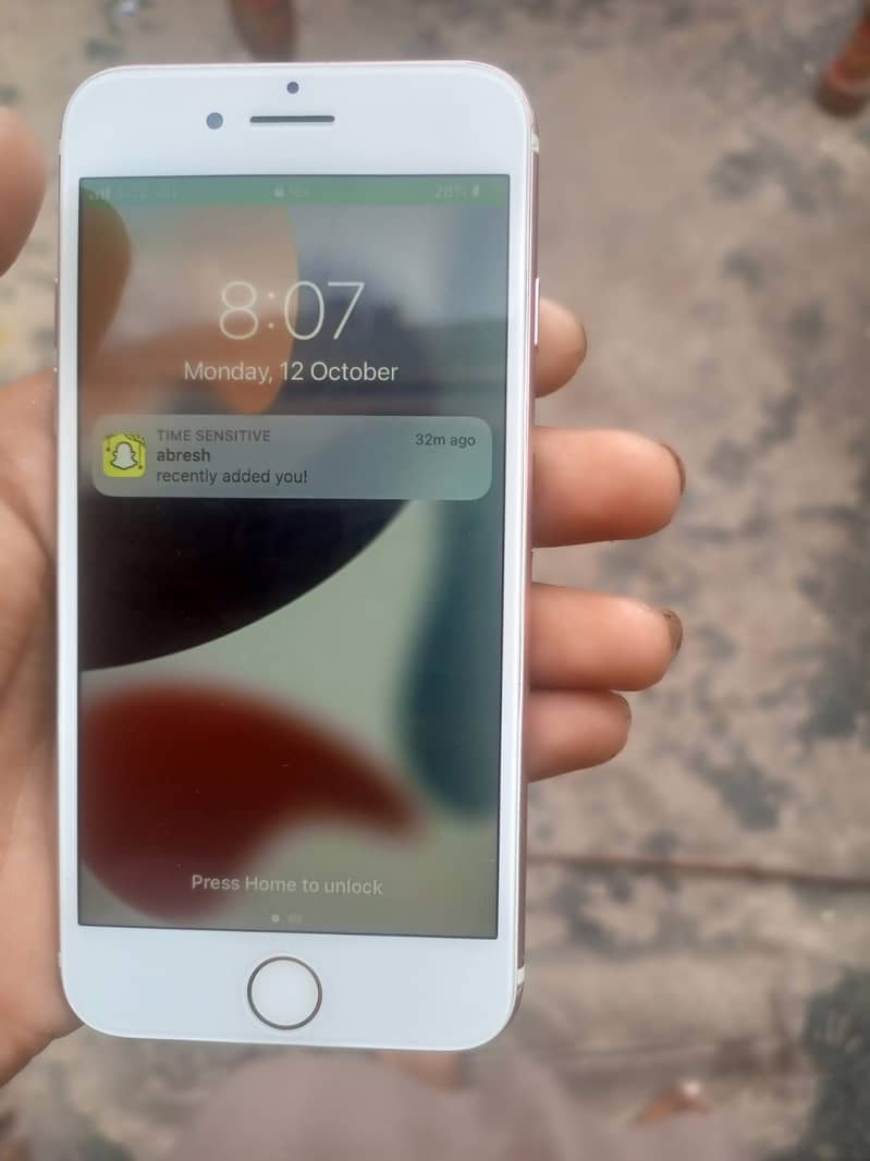 Apple iPhone 7 2