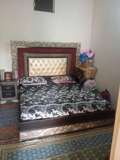 urgent sale bed set with side tables