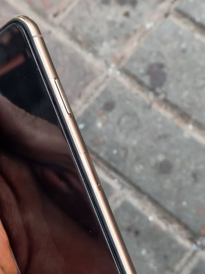 Apple iPhone 11 Pro 5