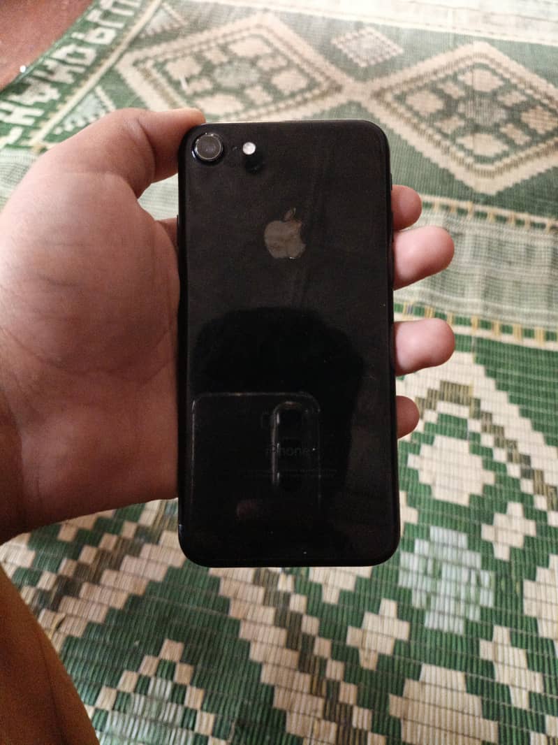 Apple iPhone 7 1