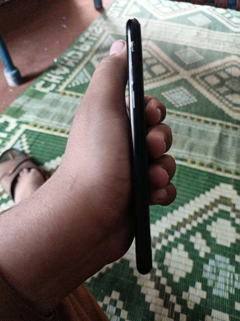 Apple iPhone 7 5