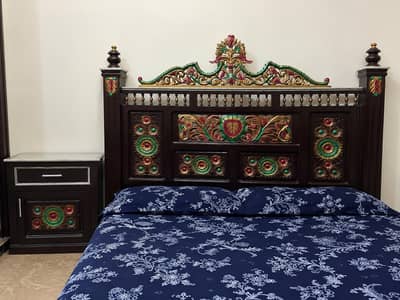 Bedroom Set | Bed, Dressing Table, 2 Side Tables & 3 Tables