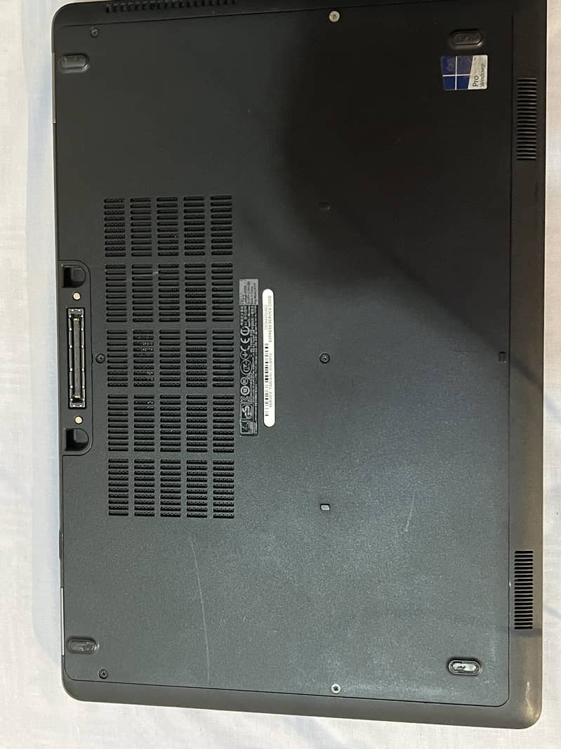 DELL Latitude 2