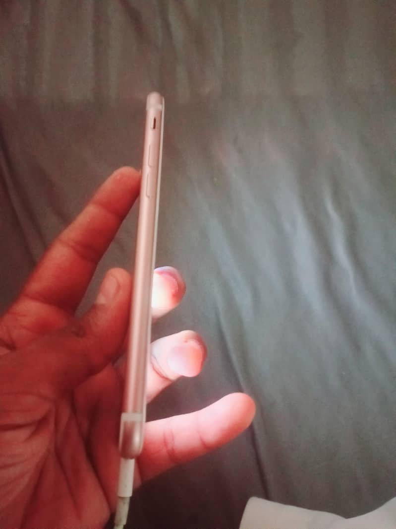 Apple iPhone 7 5