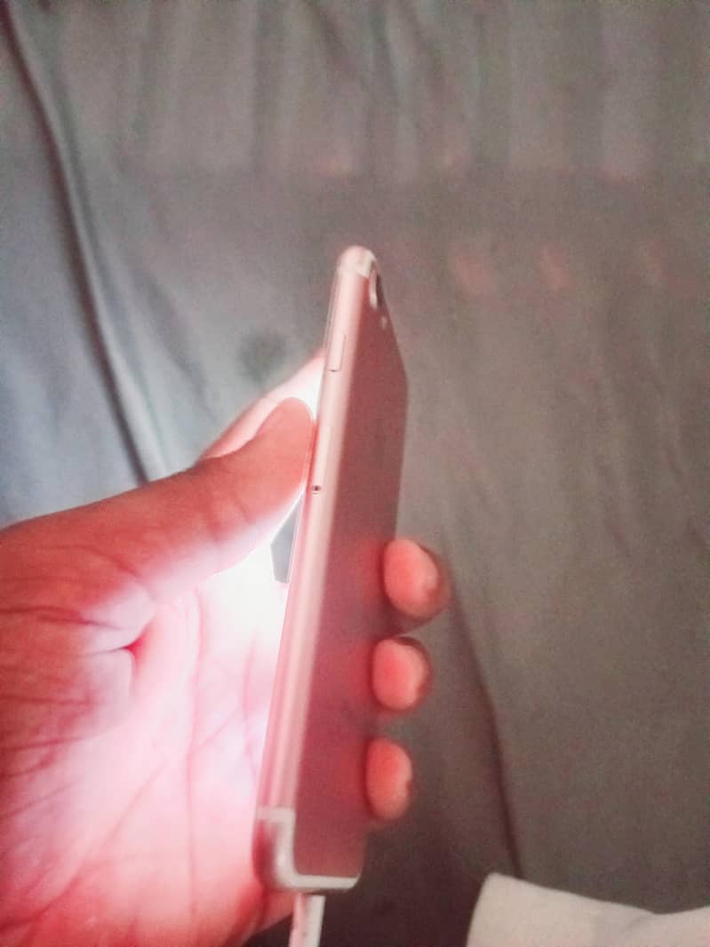 Apple iPhone 7 6