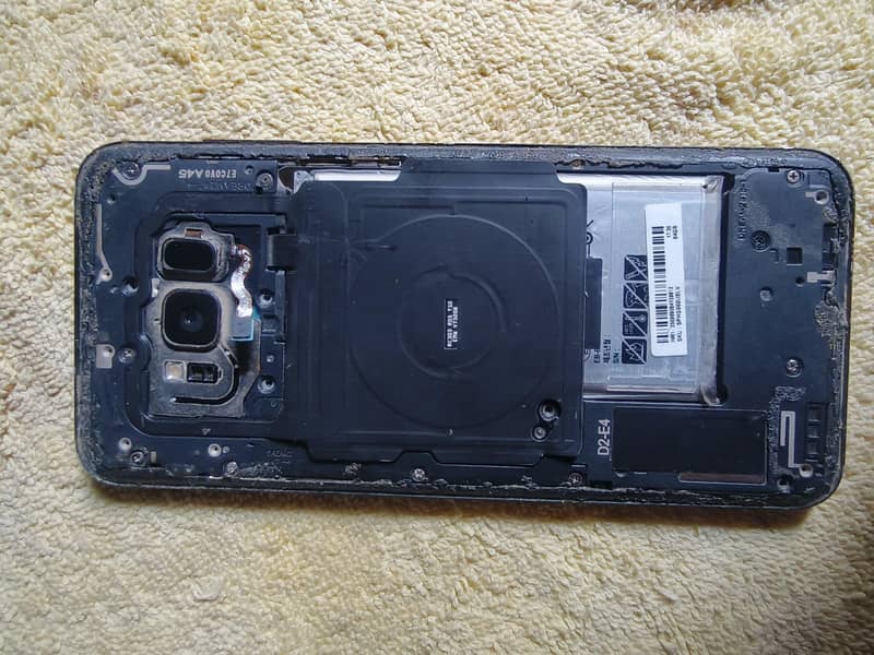 Samsung Mobile S8 Plus 1