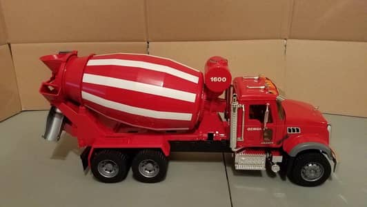 Bruder Mack Granite Concrete Mixer Truck