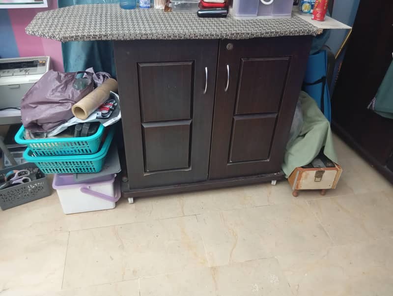 Queen size bed 3