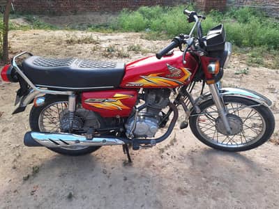 Honda 125 2021 model - Total genuine -one hand use .