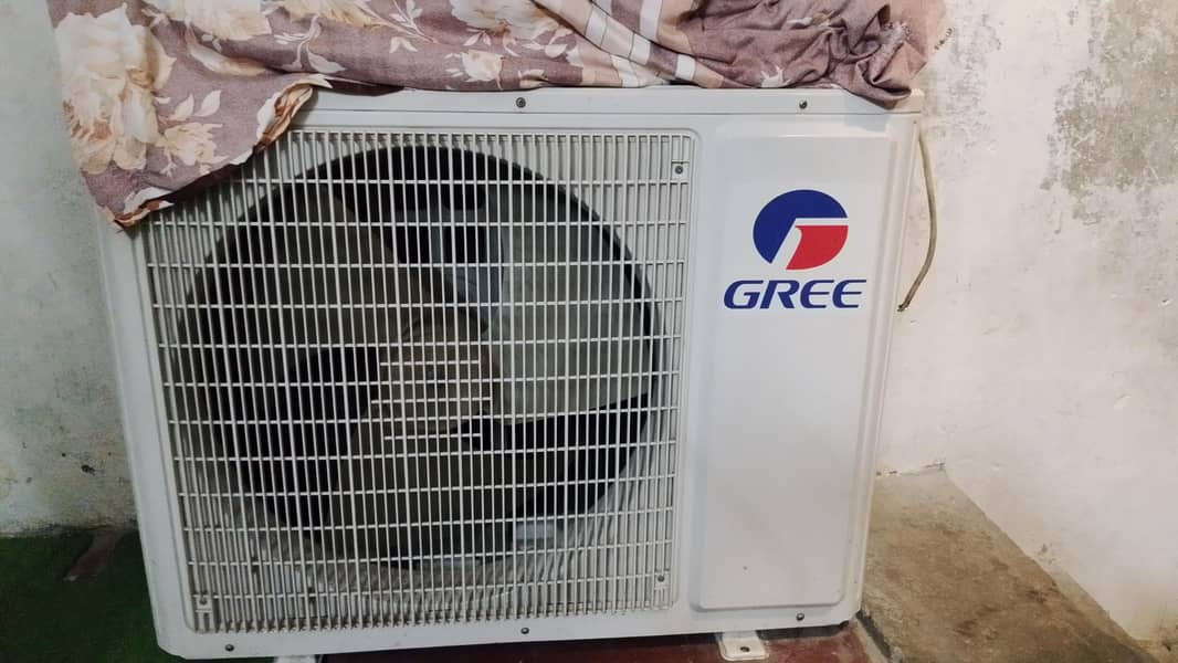 2ton gree cabnet 1