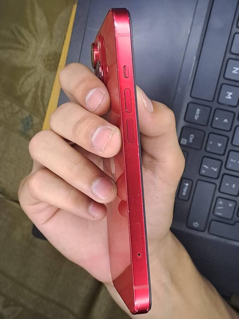 Apple iPhone 13 2