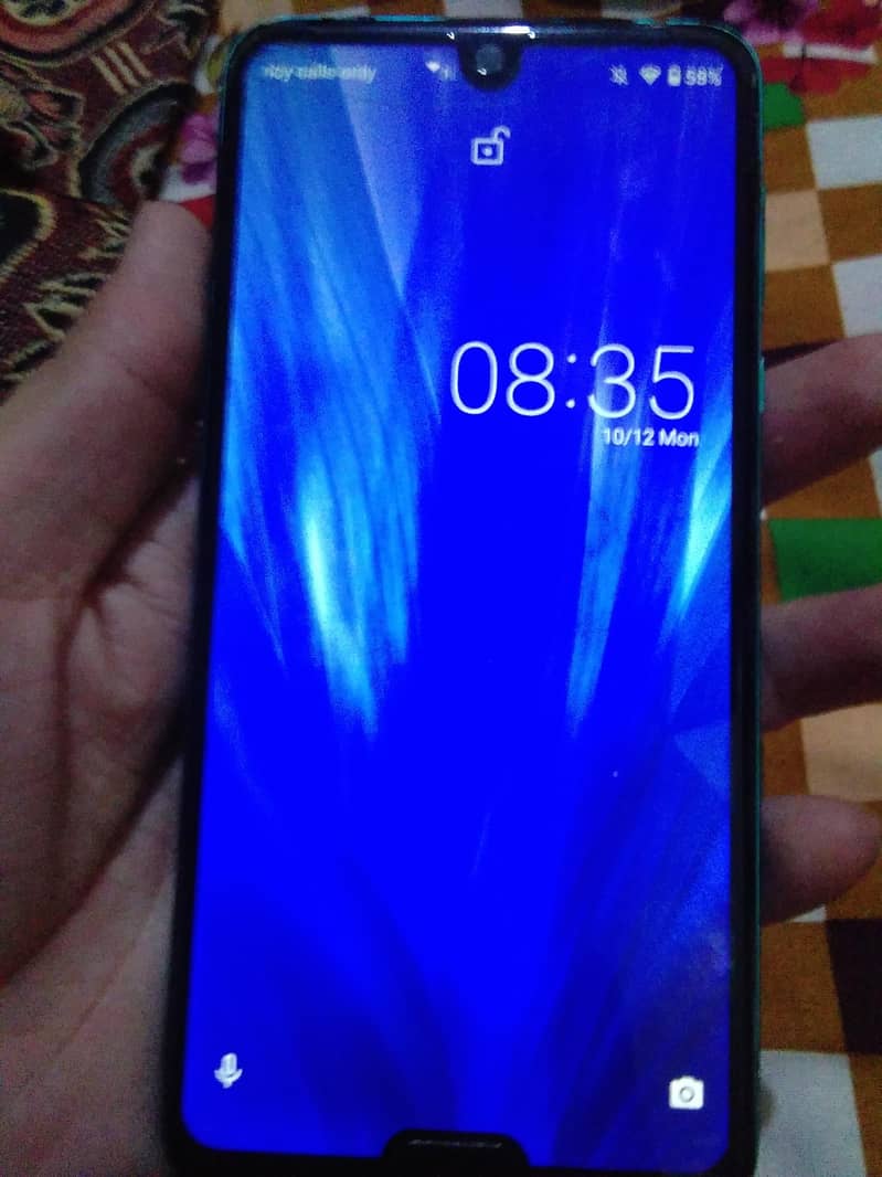 Sharp Aquos R3 1
