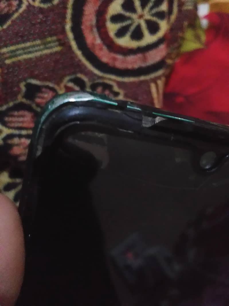 Sharp Aquos R3 3