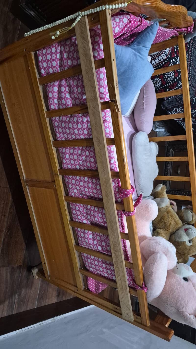 baby cot 1