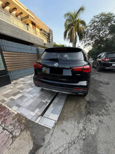 MG ZS 2022