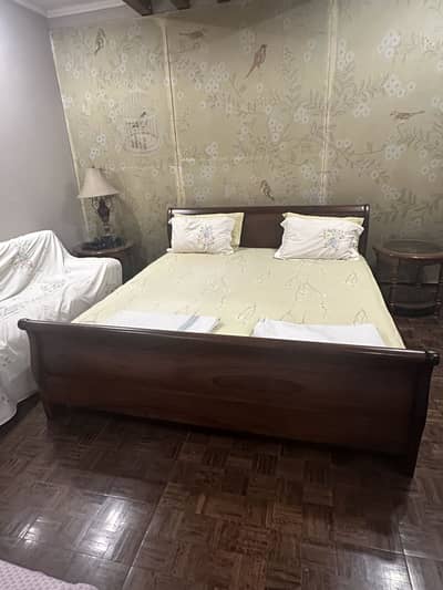 Pure Sheesham bed
