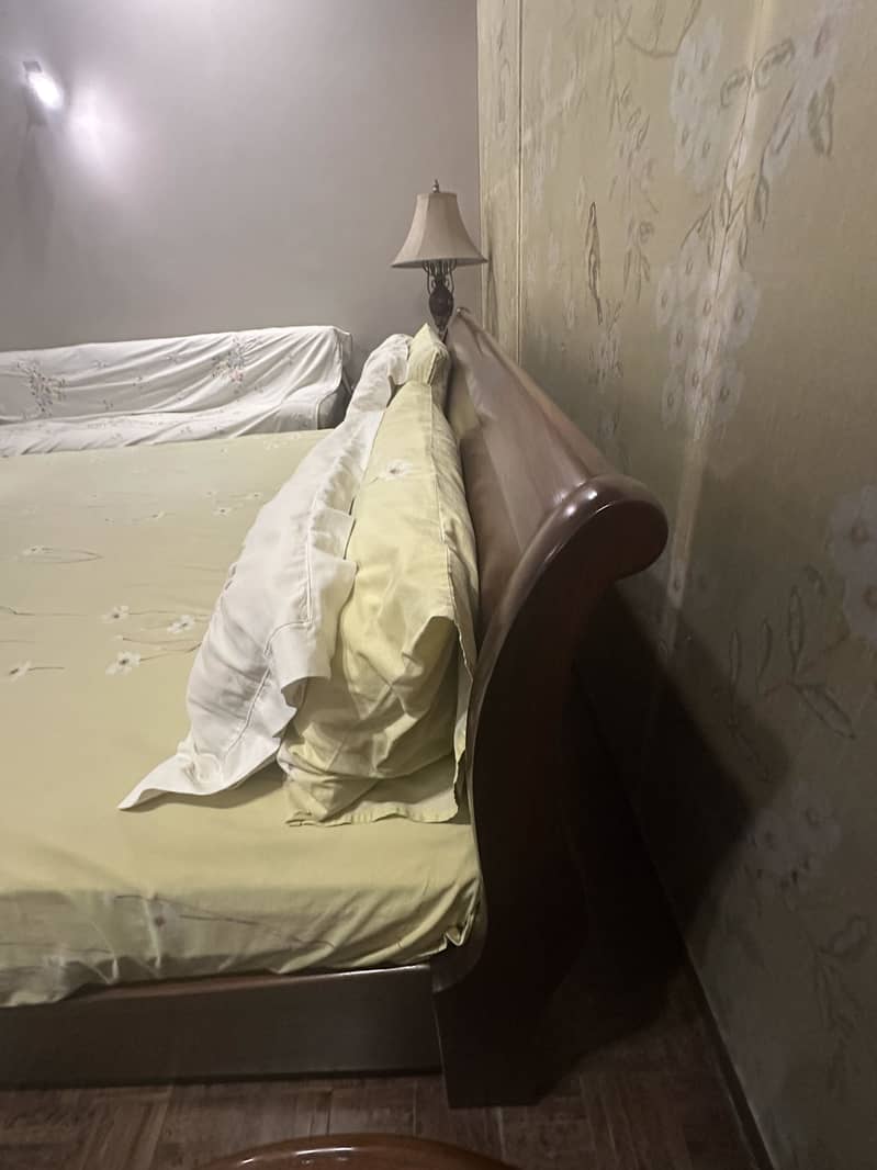 Pure Sheesham bed 1