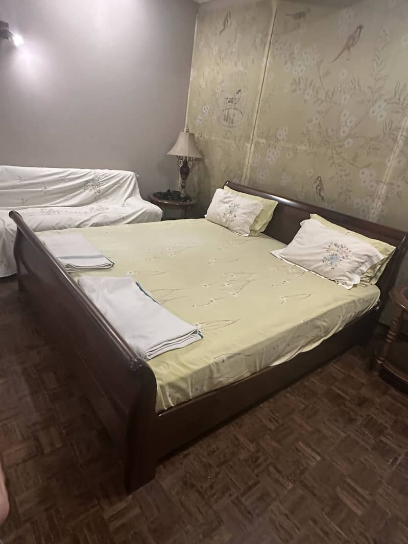 Pure Sheesham bed 4
