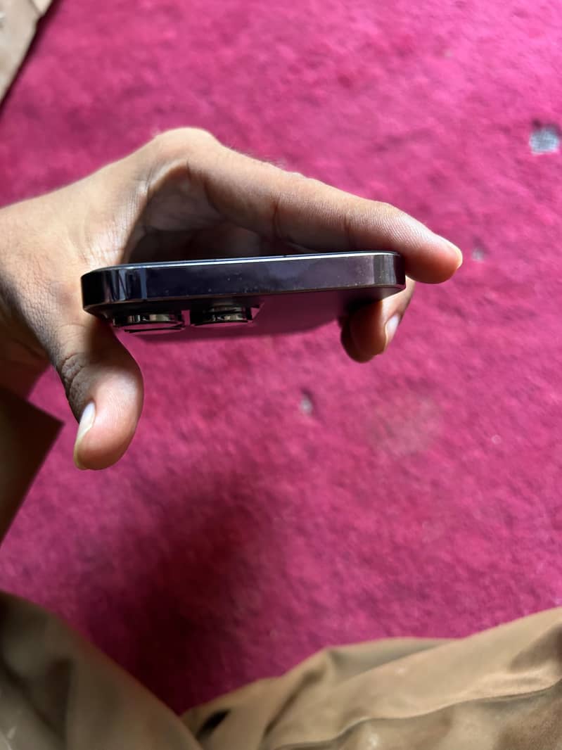 Apple iPhone 14 Pro Max 1