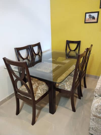 Dinning table with 6 chairs