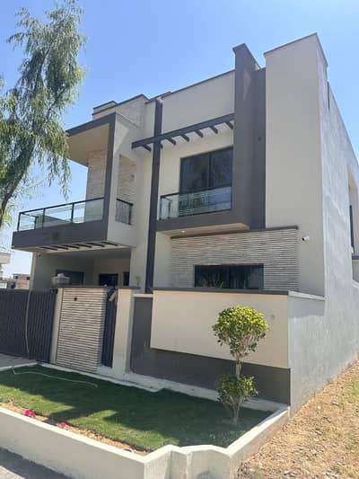 10 Marla ( 35*70 in Block C ) Brand New House Available For Sale in Faisal Town F-18 Block C Islamabad.