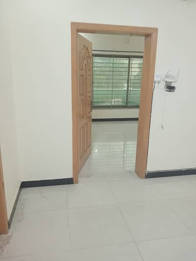 4marla 4beds neat and clean house brand new house for sale in G 13 1 islamabad