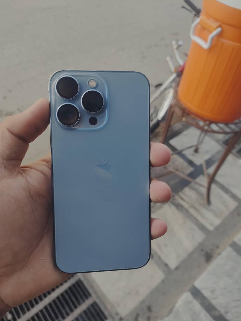 Apple iPhone 13 Pro 0