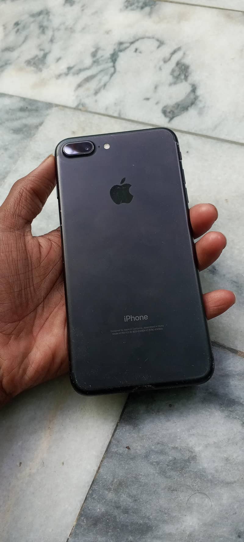 Apple iPhone 7 Plus 0