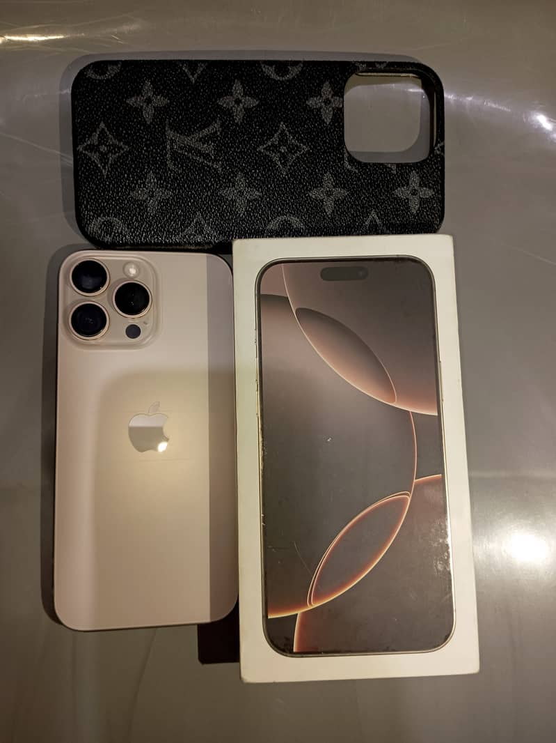 Apple iPhone 16 Pro Max 0