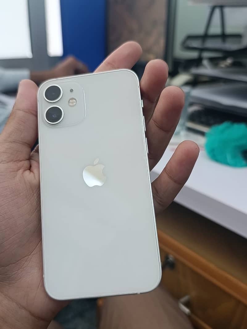 Apple iPhone 12 mini 2