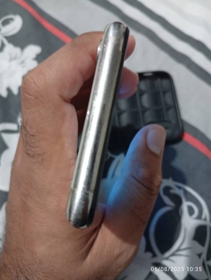 Apple iPhone X 0