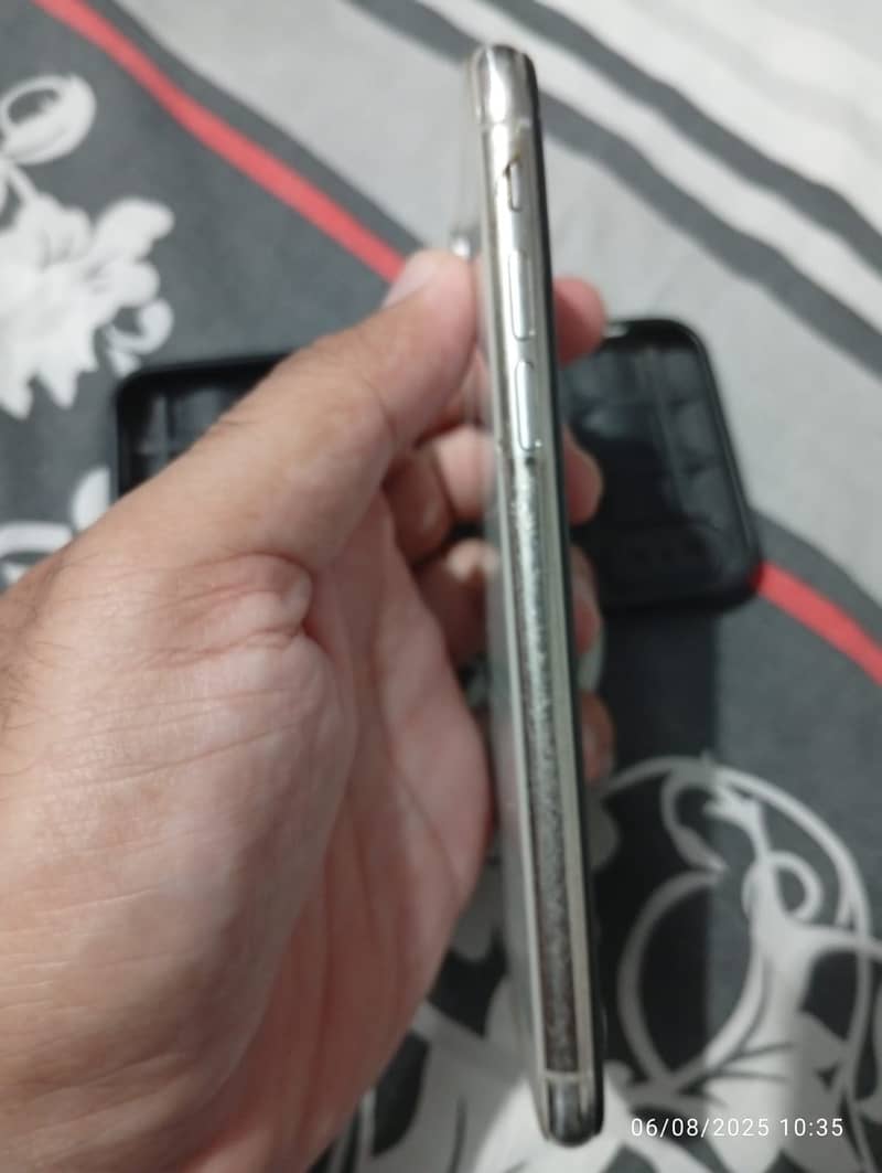 Apple iPhone X 2