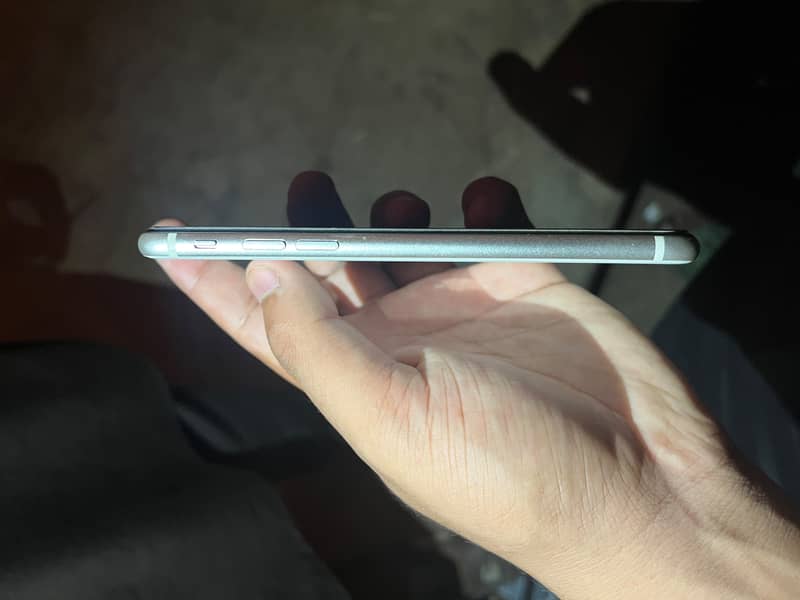 Iphone se 3rd gen 4