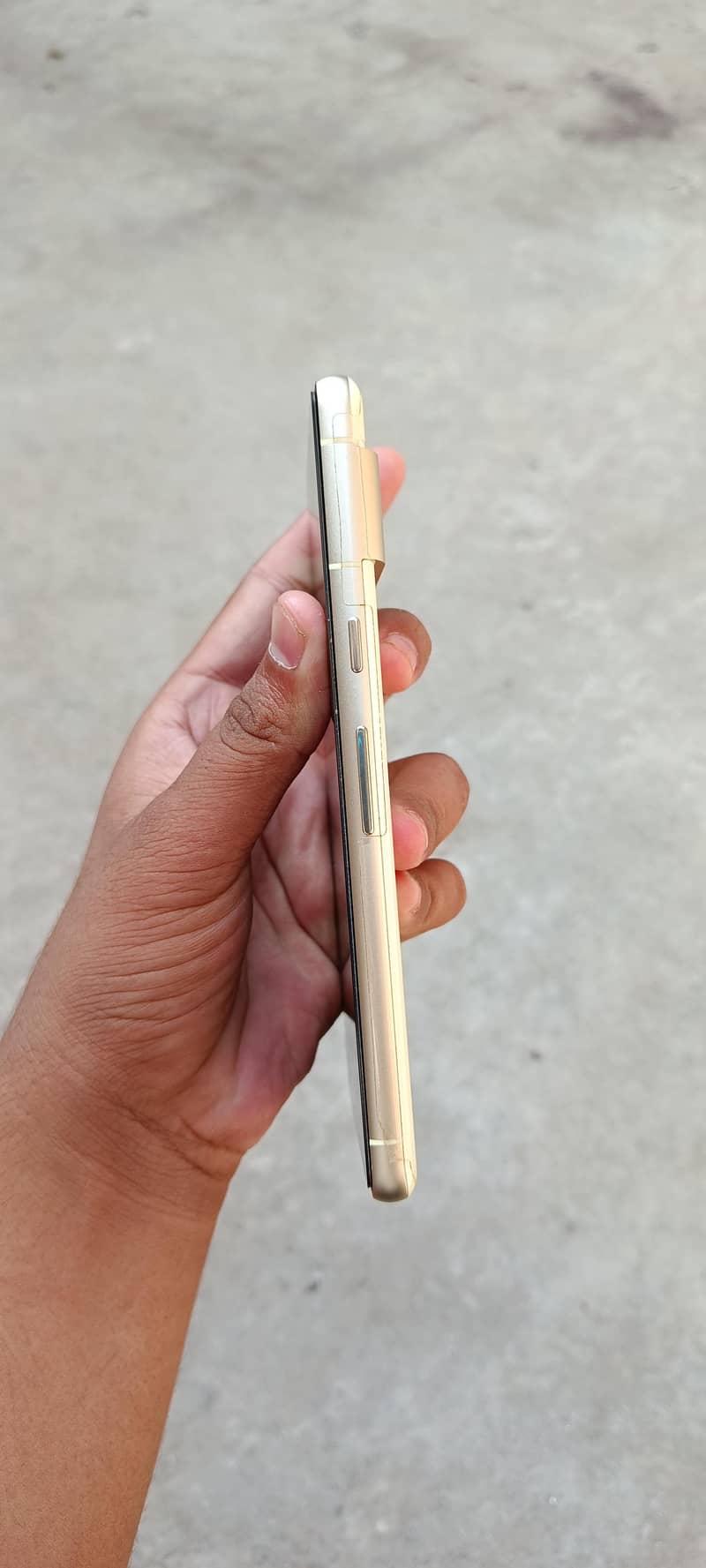 Google Pixel 7 4