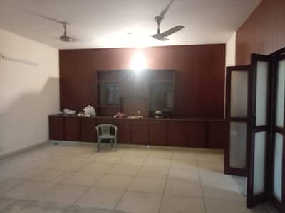 10 Marla Double Story House For Rent In Johar Town Lhr