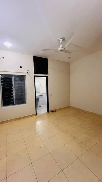 5 Marla Upper Portion Available For Rent In Johar Town M Block