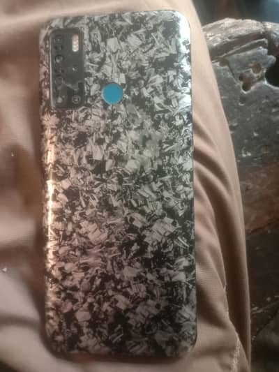 Tecno Pouvoir 4