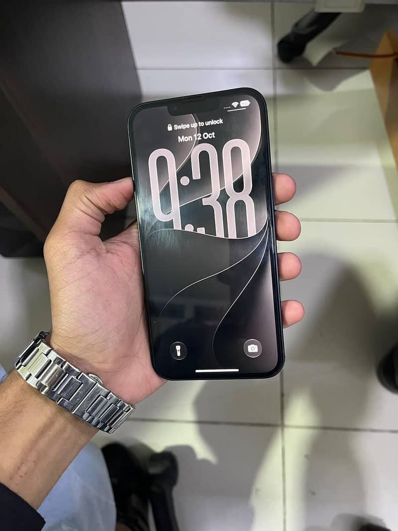 Apple iPhone 13 0