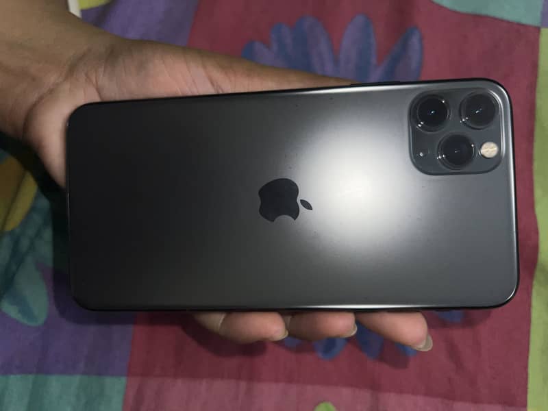 Apple iPhone 11 Pro Max 3