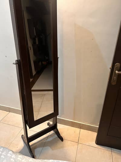 Standing mirror with Jewellary and makeup  organiser