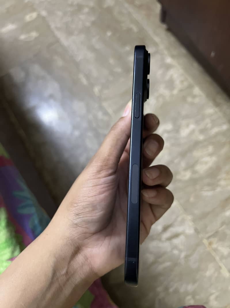 Apple iPhone 15 plus 4