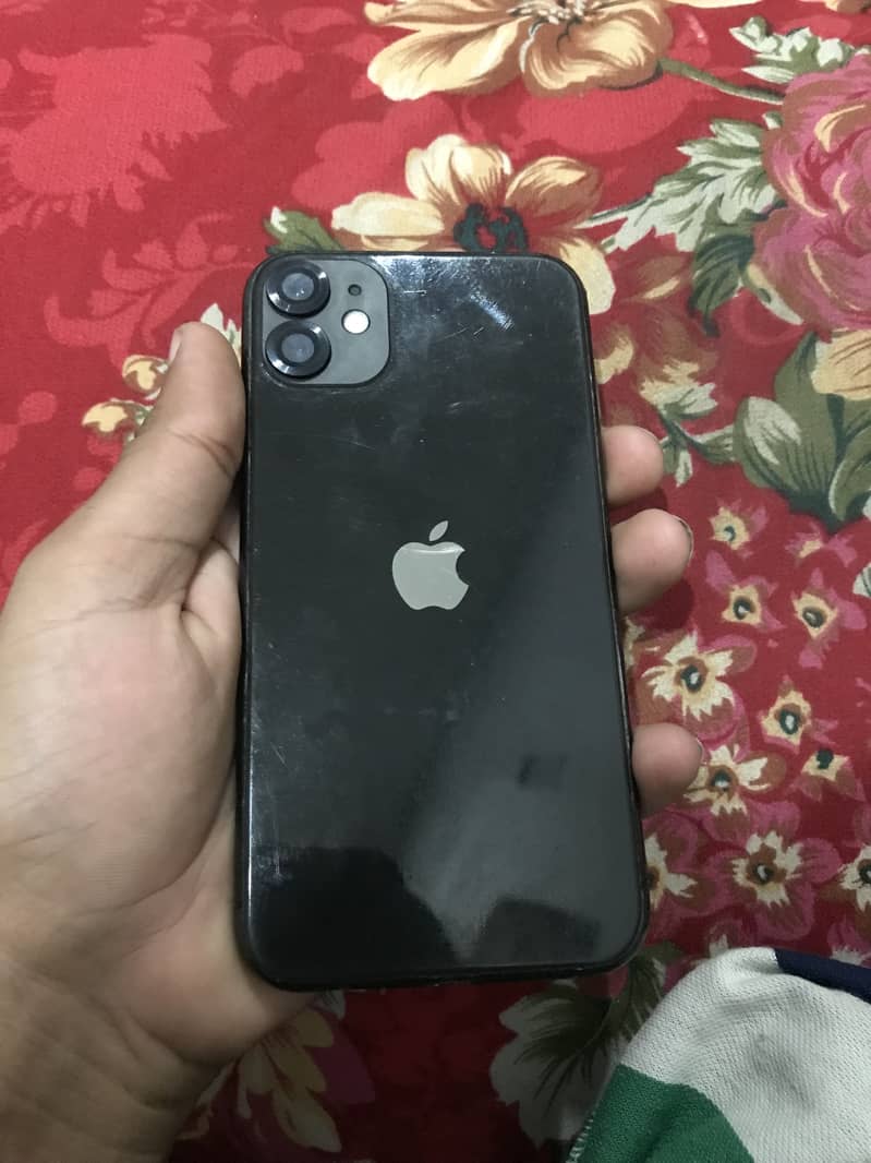 Apple iPhone 11 4
