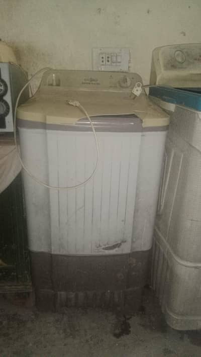 used wahig or dry machine in good condition
