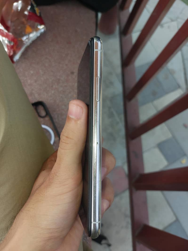 Apple iPhone X 1