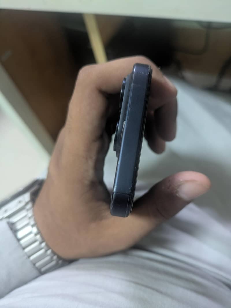 Apple iPhone 15 Pro 1