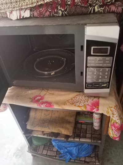 microwave oven