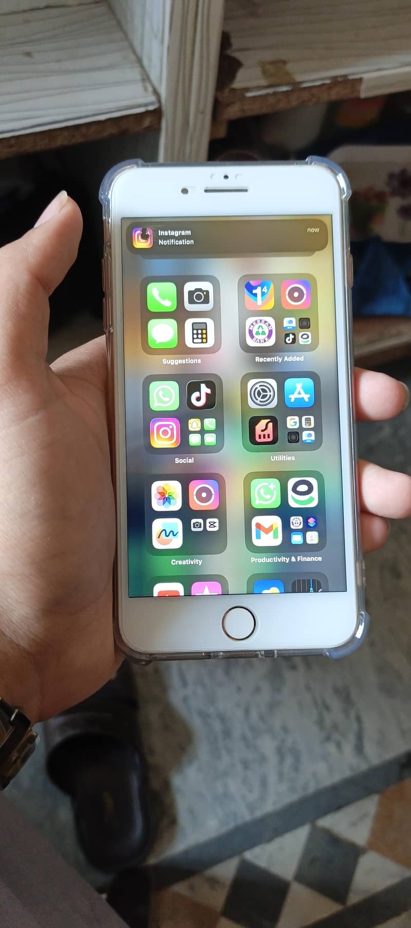 Apple iPhone 8 Plus 11