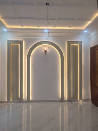 10 MARLA CORNER HOUSE FOR SALE IN J3 BLOCK WAPDA TOWN