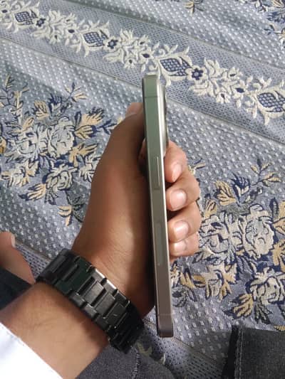 Apple iPhone 15 Pro